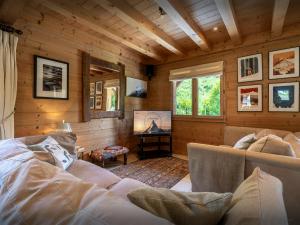 Televisyen dan/atau pusat hiburan di Chalet L'Ours Blanc - OVO Network +16 gambar