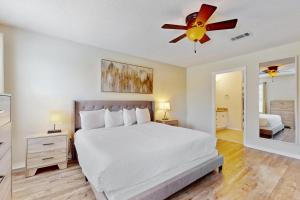 Ένα ή περισσότερα κρεβάτια σε δωμάτιο στο Happy Home +18 φωτογραφίες