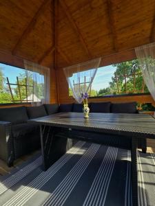 Balkón nebo terasa v ubytování Kiideva Glamping