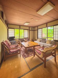 Seating area sa 温泉宿山荘わたり