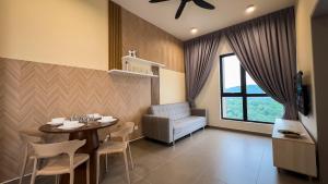 Posezení v ubytování 14 Mossaz skypool 5mins to 1U and Ikea atEmpire City by Light House