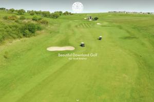 an overhead view of the beautiful dominrequired golf course at Beautiful Central Brighton l Sea View I Spacious Studio Flat I Sleep 2-3 Guests in Brighton & Hove