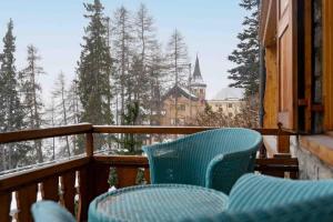 Un balcon sau o terasă la St Moritz 2bedr apt parking lake view