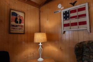 Fotografie z fotogalerie ubytování Lakeview Cedar Cabin - Uncle Sams Cabin - 3 v destinaci Mead