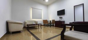 Μια τηλεόραση ή/και κέντρο ψυχαγωγίας στο Safeer International Hotel By Brothers International