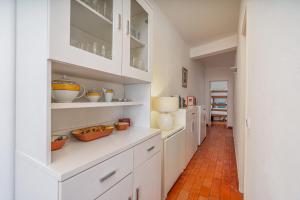 Køkken eller tekøkken på Retreat with sea view #1973 + 12 billeder