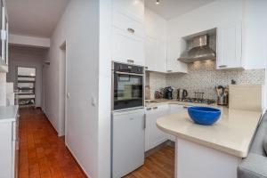 Køkken eller tekøkken på Retreat with sea view #1973