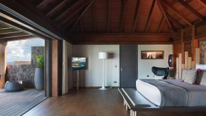 Televisor o centre d'entreteniment de Prestigious Villa with Inspired Architecture