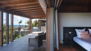 Balcó o terrassa a Prestigious Villa with Inspired Architecture