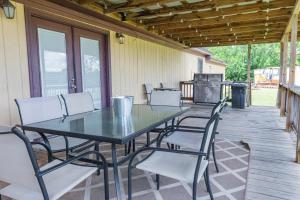 Fotografie z fotogalerie ubytování Lakefront Cottage - 25 v destinaci Mead