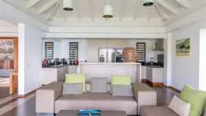 Dapur atau dapur kecil di Spectacular Villa with Relaxing Atmosphere