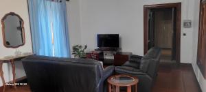 Μια τηλεόραση ή/και κέντρο ψυχαγωγίας στο Cantinho da Vila - AP3