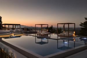 Foto dalla galleria di Marisia Luxury Villa, An Acre of Endless Blue a Lithakia