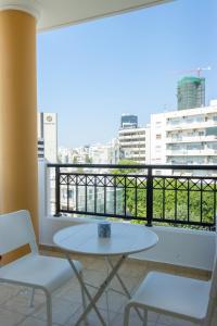 Μπαλκόνι ή βεράντα στο Stylish Modern City Center Stay