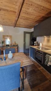 Dapur atau dapur kecil di chaleureux cocon dans les alpes