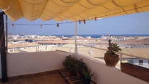 een balkon met uitzicht op een stad bij Altea - Bellaguarda in Altea