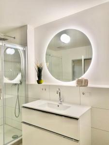 Bilik mandi di Design-Loft Messenähe - München Ost