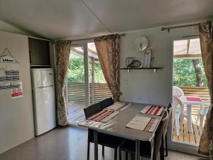 Kuchyň nebo kuchyňský kout v ubytování Mobil home Côte d'Opale