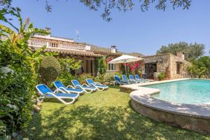 Der Swimmingpool an oder in der Nähe von Villa Can Boseta by SunVillas Mallorca
