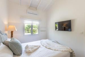 Galeriebild der Unterkunft Barefoot Beach Bungalow in Baie Longue