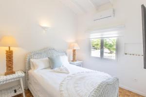 Galeriebild der Unterkunft Barefoot Beach Bungalow in Baie Longue
