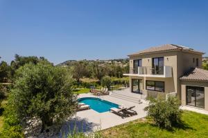 Πισίνα στο ή κοντά στο Kalyvakia Villas