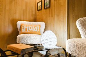 Posezení v ubytování Apartaments La Neu