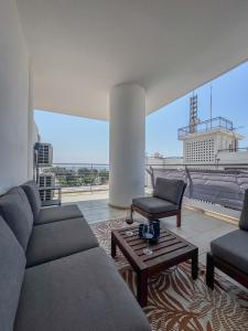 Posezení v ubytování Seaview Apt 3 min Walk to Beach