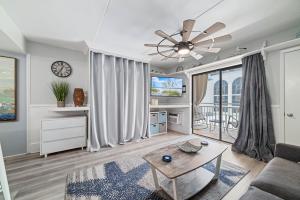 Posezení v ubytování Sugar Beach Unit 210