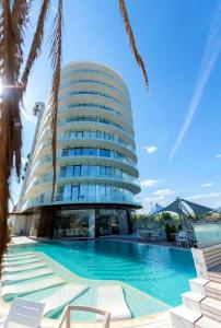 Swimmingpoolen hos eller tæt på Studio White Tower - Mamaia Nord