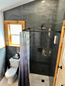 Afbeelding uit fotogalerij van Garden Bay Hideaway - Glamping & RV in Garden Bay