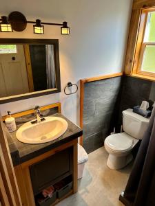 Koupelna v ubytování Garden Bay Hideaway - Glamping & RV