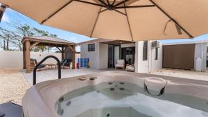 Foto sihtkohas Isabela asuva majutusasutuse Casa Catalina a Modern Family Retreat in Isabela 3BR Home with Jacuzzi galeriist
