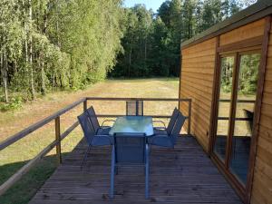 Afbeelding uit fotogalerij van Domki letniskowe Jastrzębna in Sztabin +55 foto's