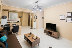 TV/trung tâm giải trí tại Sparta View Apartments Anthemis Boutique B1
