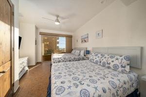 Postel nebo postele na pokoji v ubytování Bella Sirena 2BR 2BA 3rd Floor Ocean View B301 + 44 fotografií