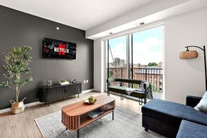 Χώρος καθιστικού στο Luxury 3BD Condo DT Minneapolis