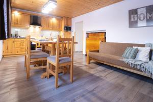 Kuchnia lub aneks kuchenny w obiekcie Apartmenthaus Esther