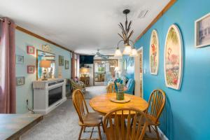 Χώρος καθιστικού στο Barefoot Joy