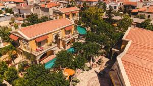 an aerial view of a house with a swimming pool at Casa Fontana in Alaçatı