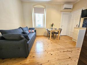 TV/trung tâm giải trí tại Central Bliss Apartments No2