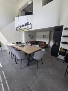 Kuchyň nebo kuchyňský kout v ubytování Tomorrowland Crib in de buurt van Boom