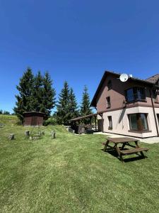 Zahrada ubytování Apartmány Na Rozcestí