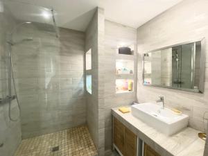 Koupelna v ubytování Appartement lumineux et convivial à partager