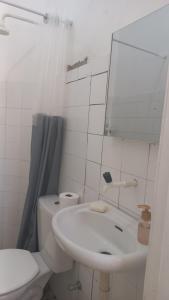 Ένα μπάνιο στο Quartos em Meireles Fortaleza