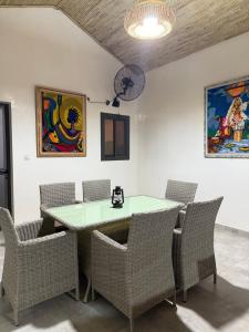 Ecolodge La Grande Tortue - Maison d'hôtes的休息区