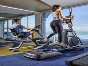 Mercure Vung Tau Resort的健身中心和/或健身设施
