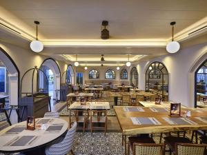 Mercure Vung Tau Resort餐厅或其他用餐的地方