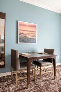 Un lugar para sentarse en Wyndham Harbour Lights Studio Apartment with Resort Access 14 fotos más