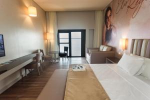 Una cama o camas en una habitación de Vila Galé Collection Amazônia